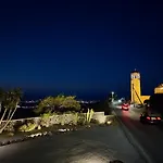 Salida Del Sol Santorini 4*