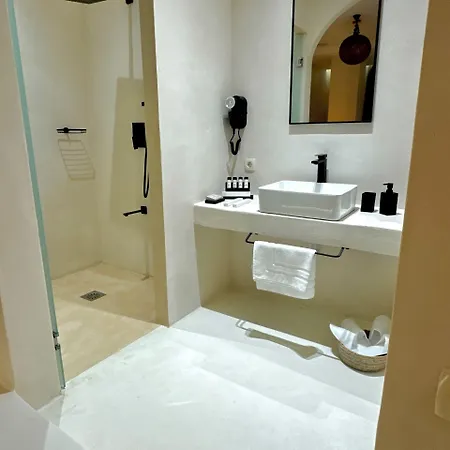 Salida Del Sol Santorini 4*